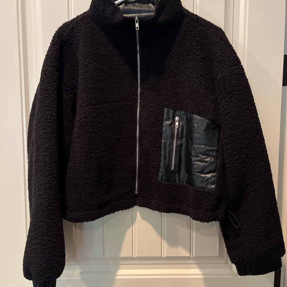 TALULAH Black Faux Leather Trimmed Sherpa Jacket Size Small Zip Up Winter Warm